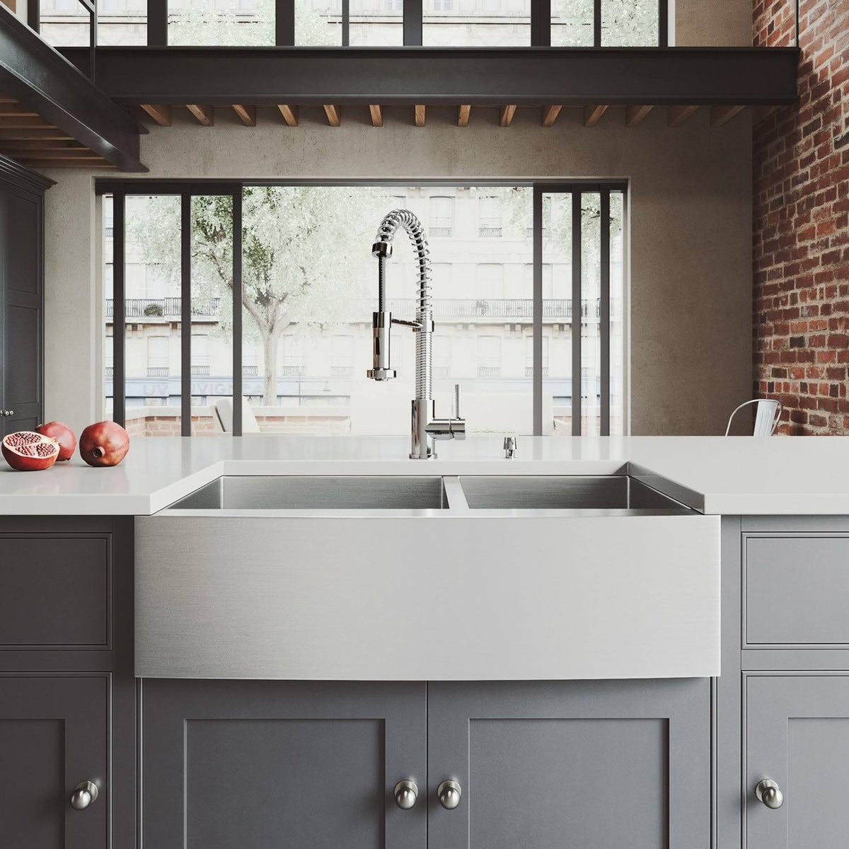 33-inch Farmhouse Stainless Steel Kitchen Sink with Two Grids and Two Strainers I878697
