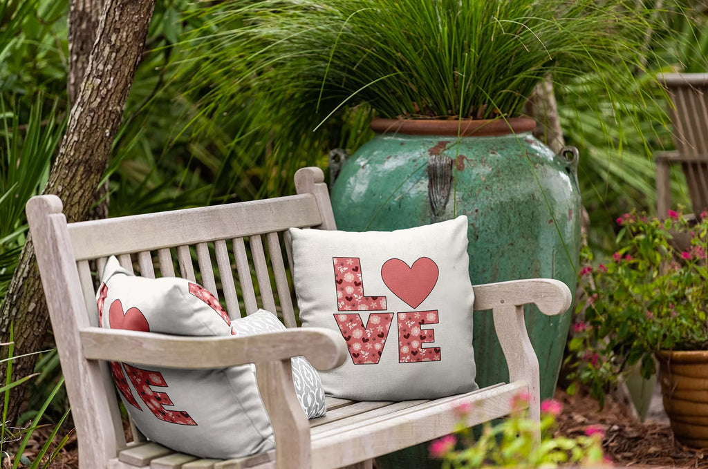 18"x18" Poly Indoor/Outdoor Pillow D7301