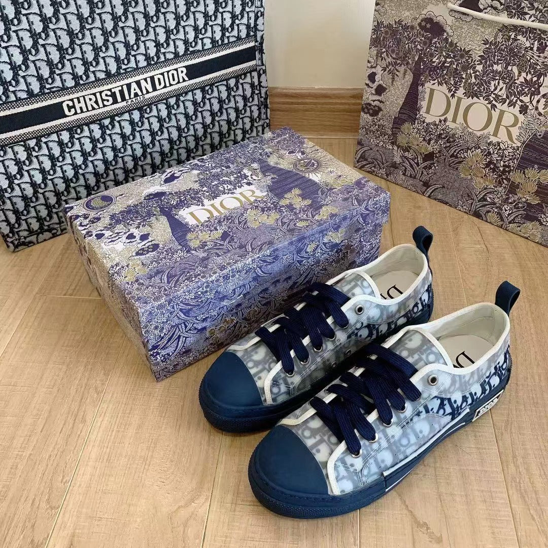 Blue Low-Top Sneaker Canvas W293