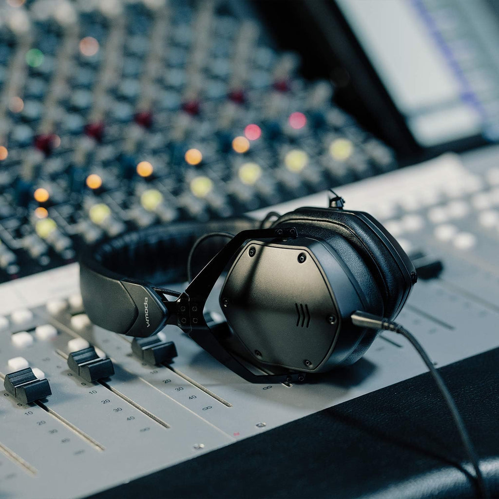 Matte Black Studio Headphone Y43440