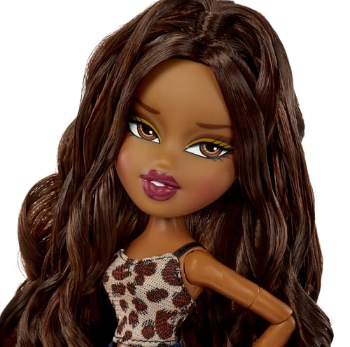 Sasha Fashion Doll with Accessories D407