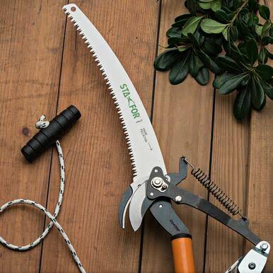 14 ft Extendable Pole Pruner and Saw D711