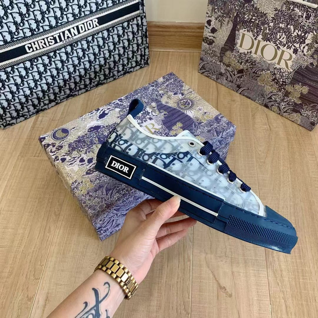Blue Low-Top Sneaker Canvas W293